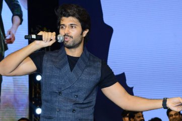 Maharshi Movie Pre Release Event